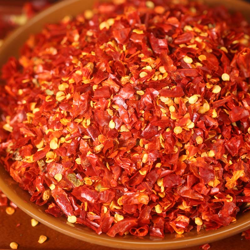 Erjingtiao coarse chili flakes in close-up